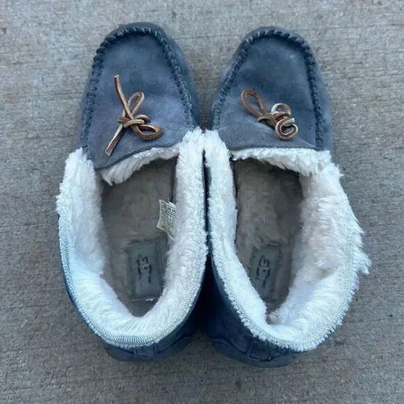 Ugg Alena Slippers Moccasins Women’s Size 8 - Picture 3 of 13